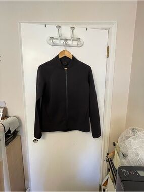 Lululemon Embrace the Space jacket